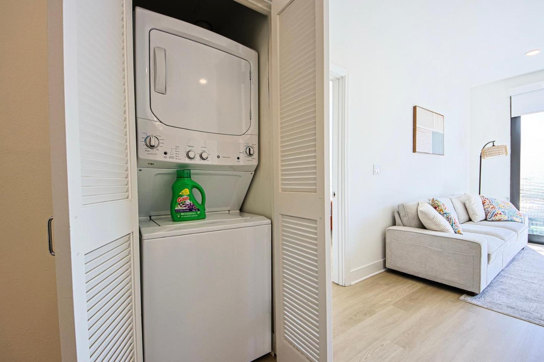 Beachside 2bd 2ba, 12min Walk To Santa Monica Pier