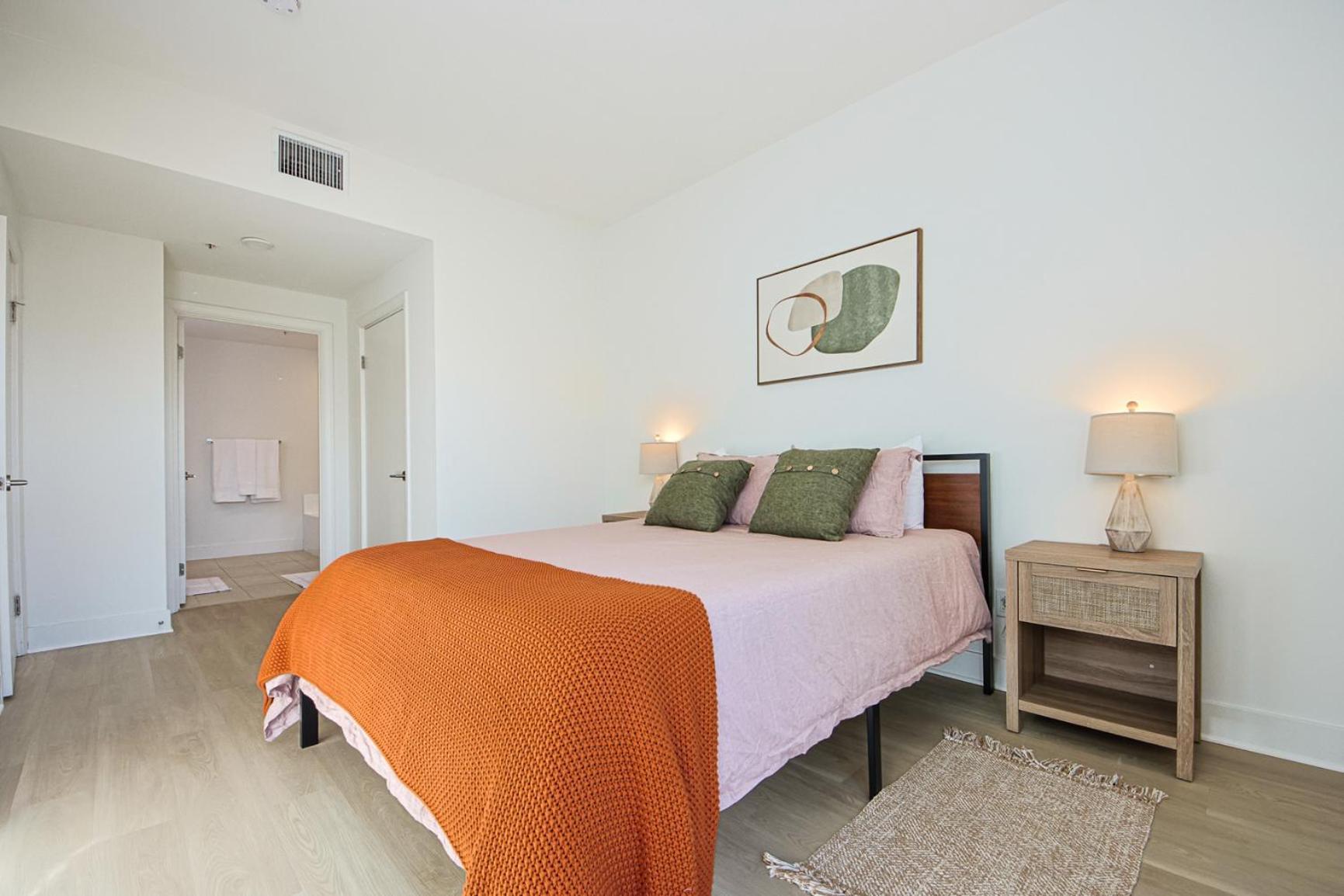 Beachside 2bd 2ba, 12min Walk To Santa Monica Pier Apartment Los Angeles