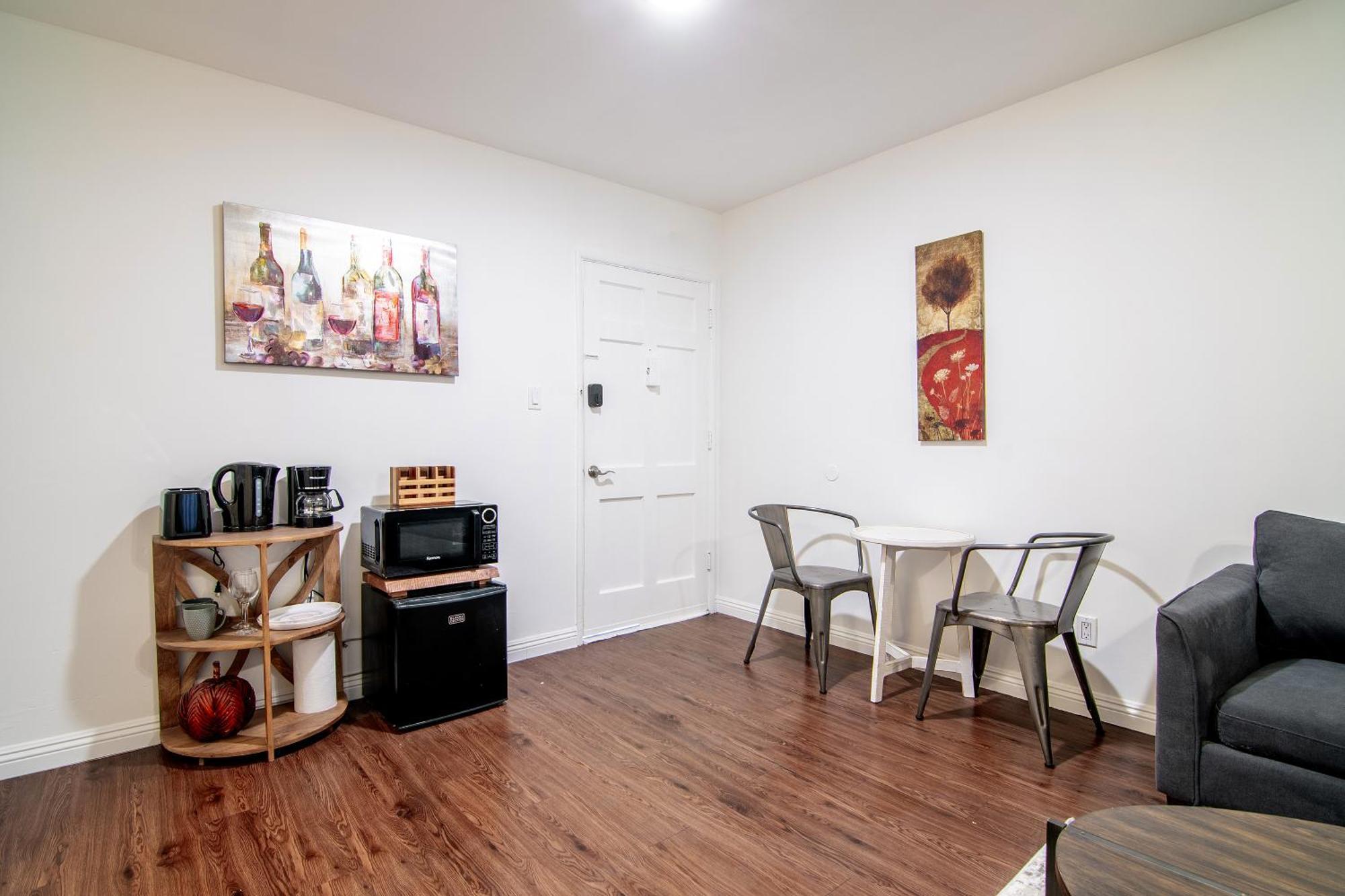 Charming 1-bedroom Near Beverly Hills & Pico Dining Los Angeles