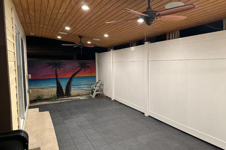 Holiday home Charming 3-bedroom 2-bathroom House In North Hollywood