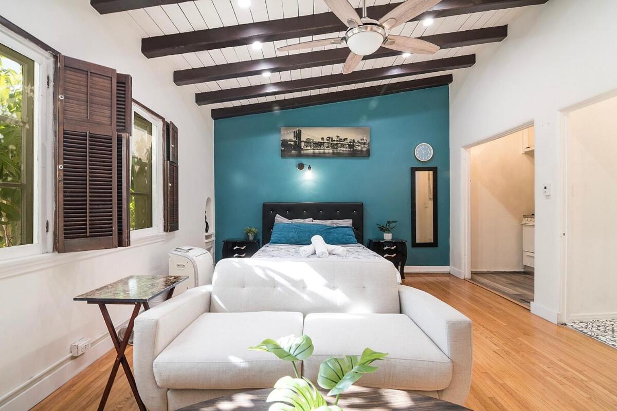 Comfortable Beverly Hills Near Rodeo Drive * Los Angeles