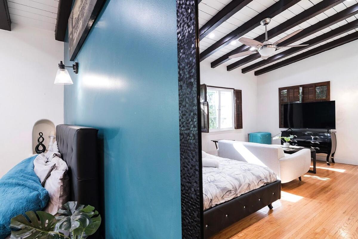 Comfortable Beverly Hills Near Rodeo Drive * Los Angeles