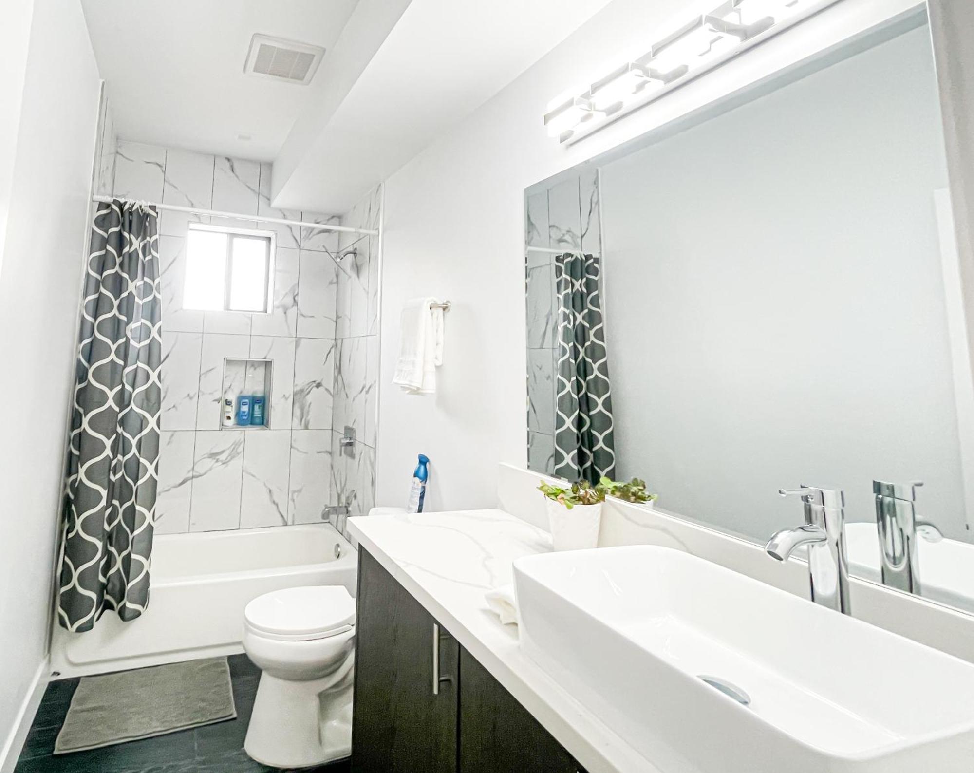 Stylish 4br Townhouse In Mid - Cr2-c2 Casa de férias
