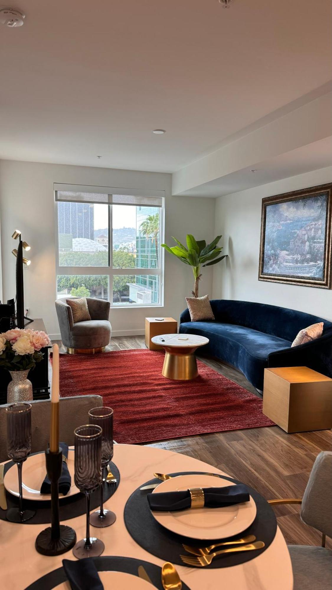 Wallace Luxurious Aparthotel *
