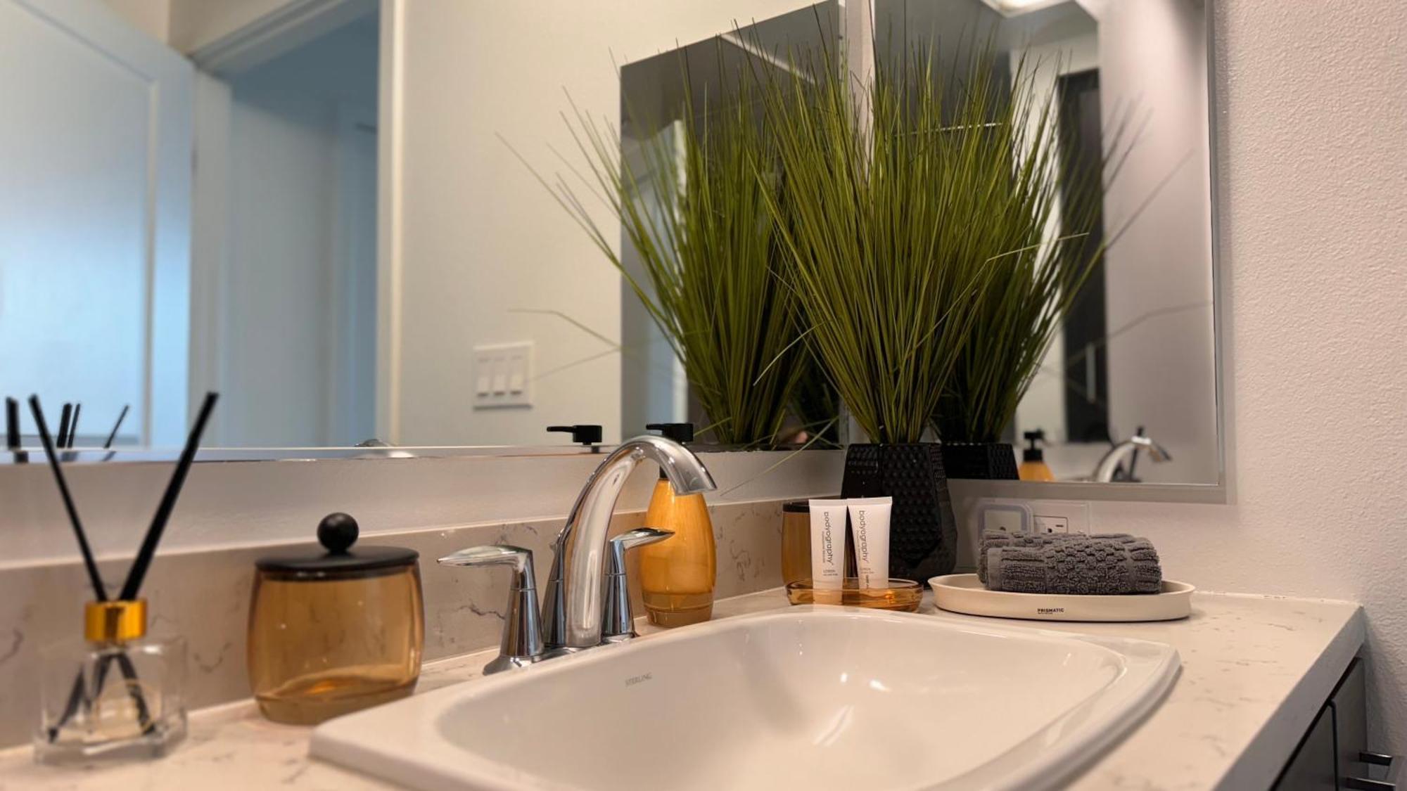 Wallace Luxurious Aparthotel Los Angeles
