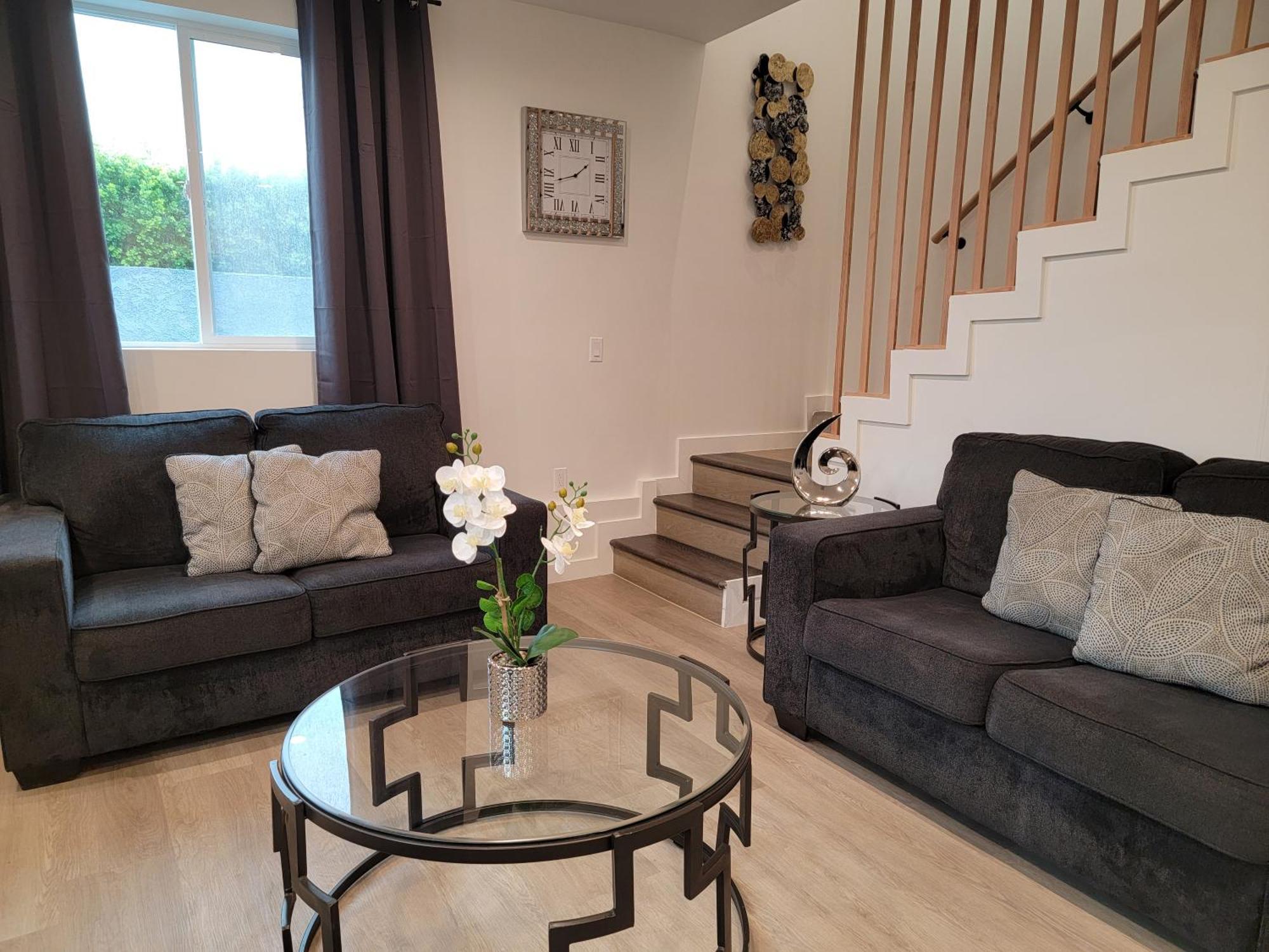 Newly Built 2 Bedroom By Beverlywood A Area Wi-fi Tv Parking