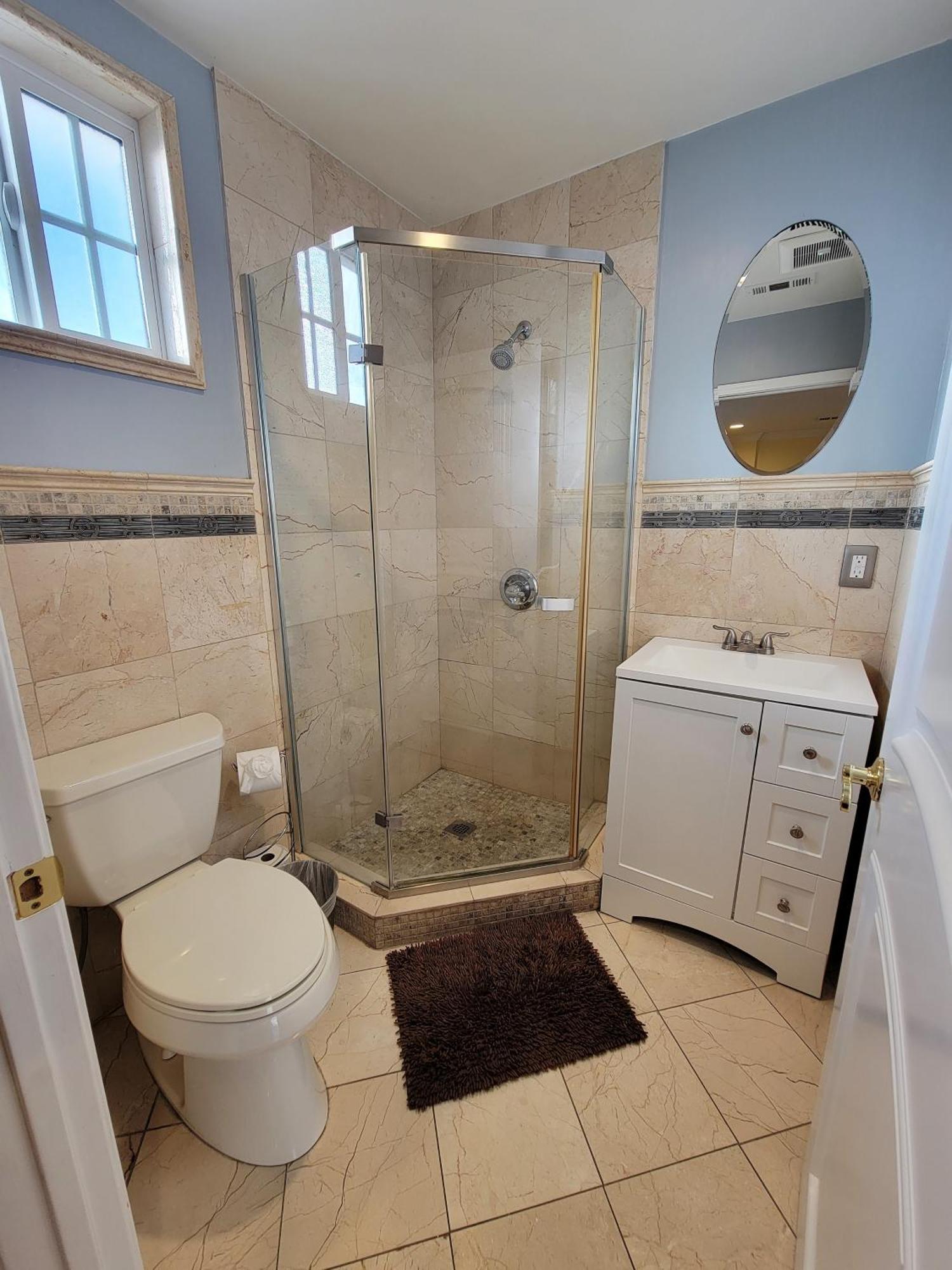3 Bedroom By The Mrc And 5 Minutes To Rodeo Drive Wifi Tv Patio Walk To Restaurants Los Angeles