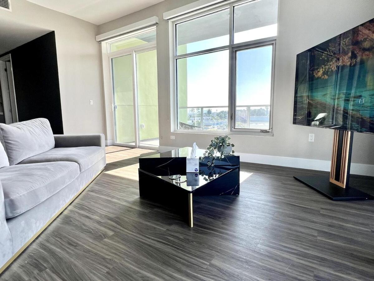 Hollywood Sign View 2 Bed 2 Bath Premium Corner Los Angeles