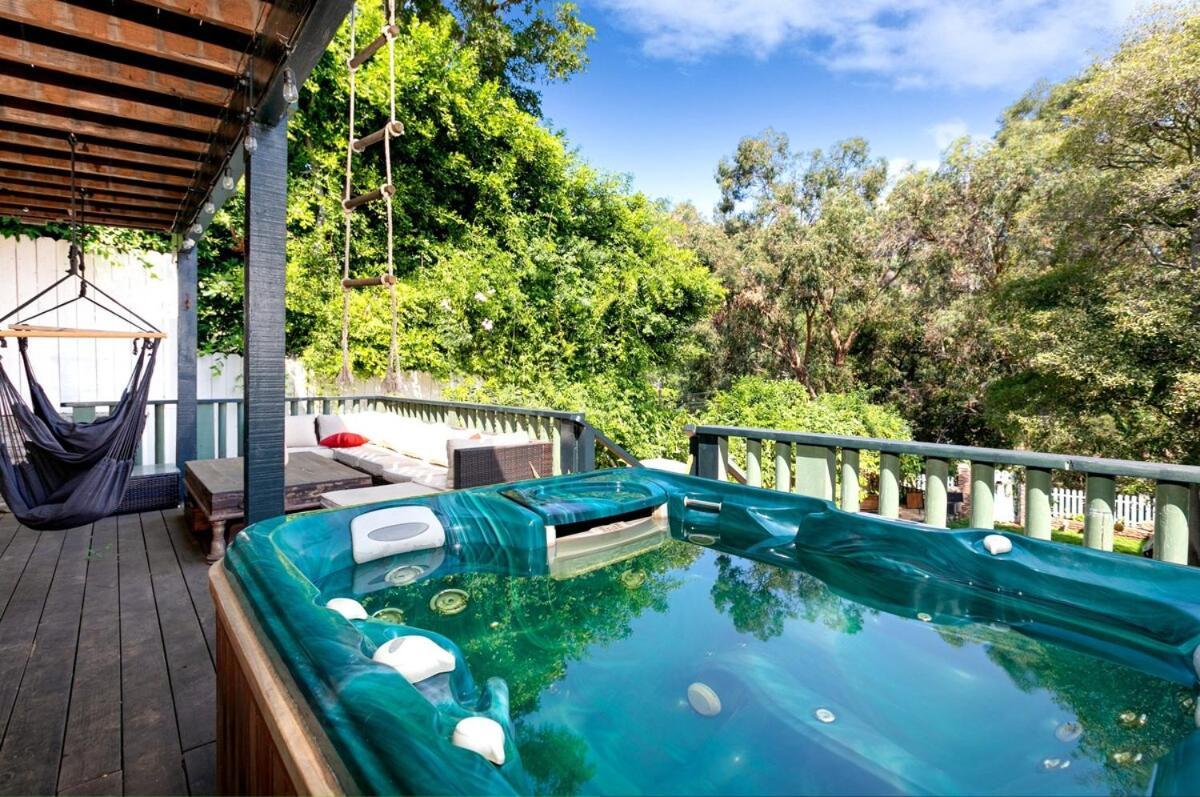 Luxury Canyon Escape - Stunning 3-bedroom, 2-bath Sanctuary *