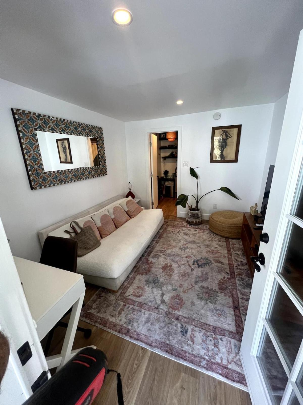Luxury Canyon Escape - Stunning 3-bedroom, 2-bath Sanctuary Los Angeles