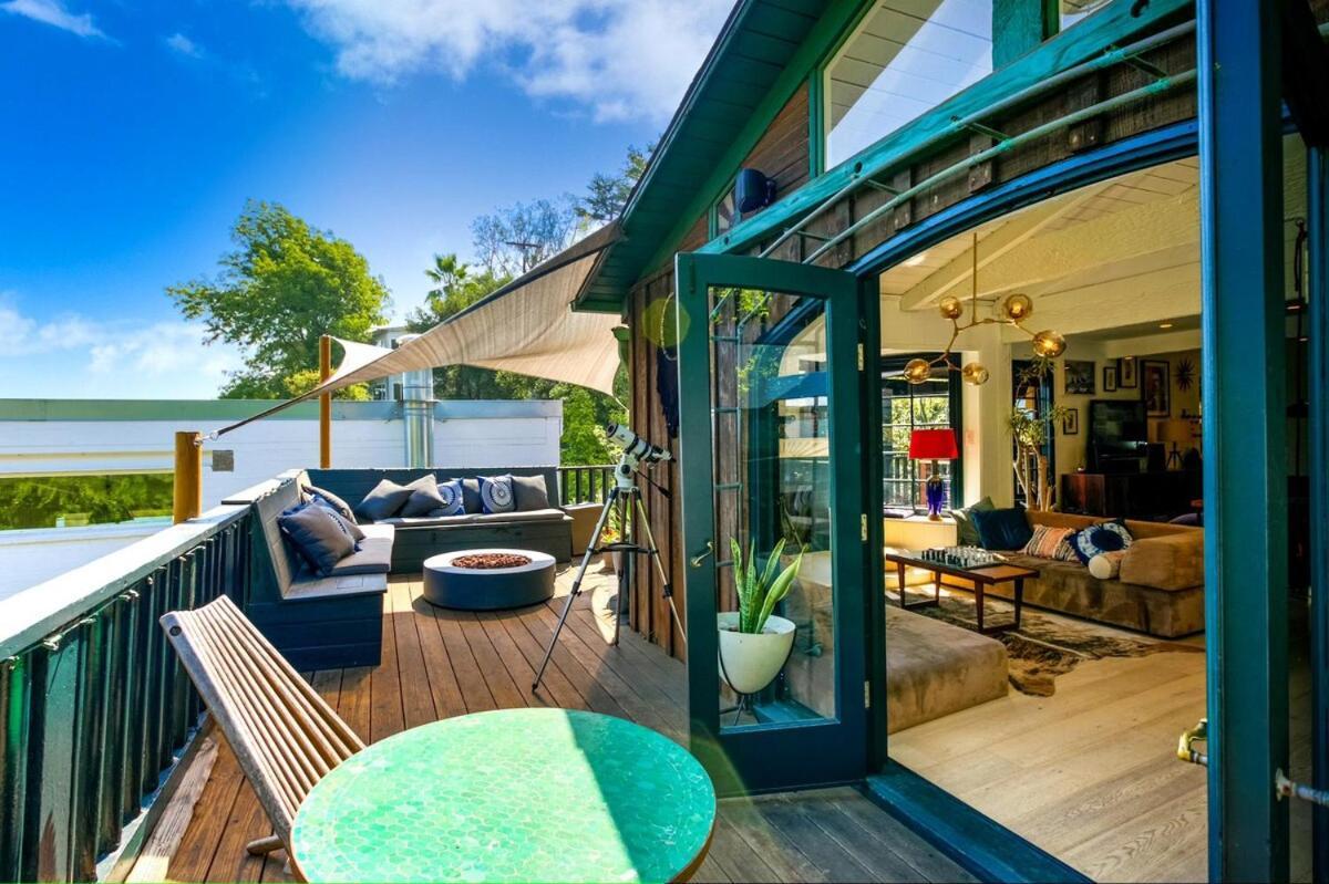 Villa Luxury Canyon Escape - Stunning 3-bedroom, 2-bath Sanctuary