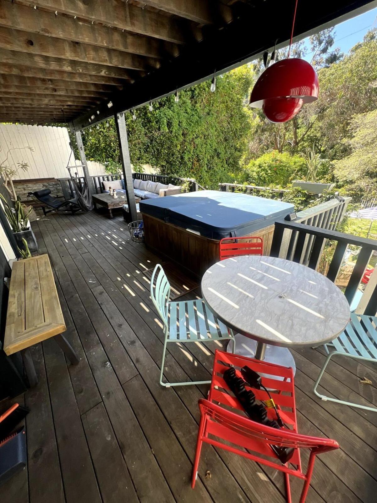 Villa Luxury Canyon Escape - Stunning 3-bedroom, 2-bath Sanctuary *