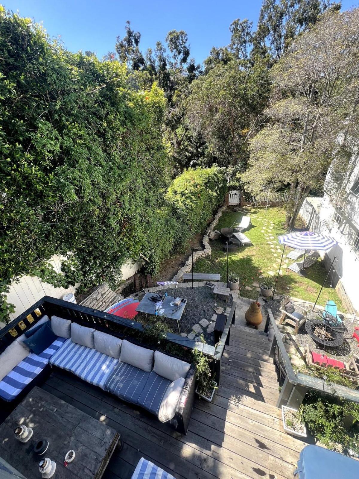 Villa Luxury Canyon Escape - Stunning 3-bedroom, 2-bath Sanctuary Los Angeles