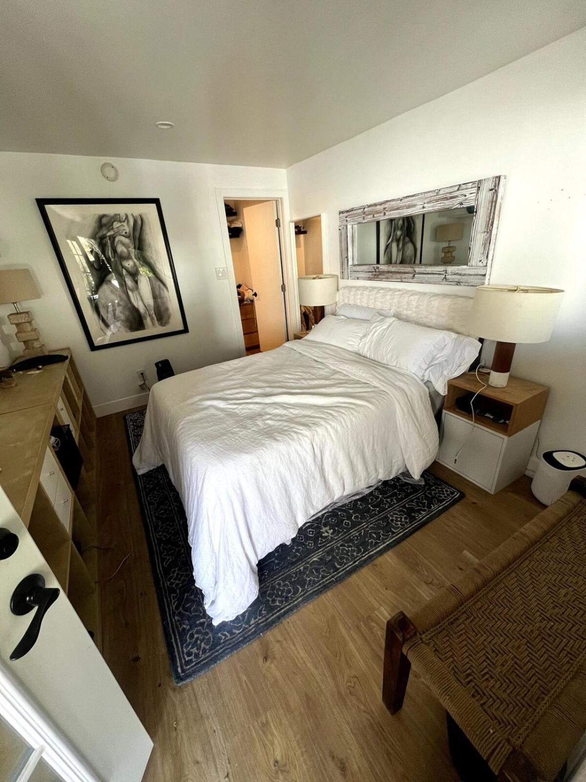 Luxury Canyon Escape - Stunning 3-bedroom, 2-bath Sanctuary Villa Los Angeles