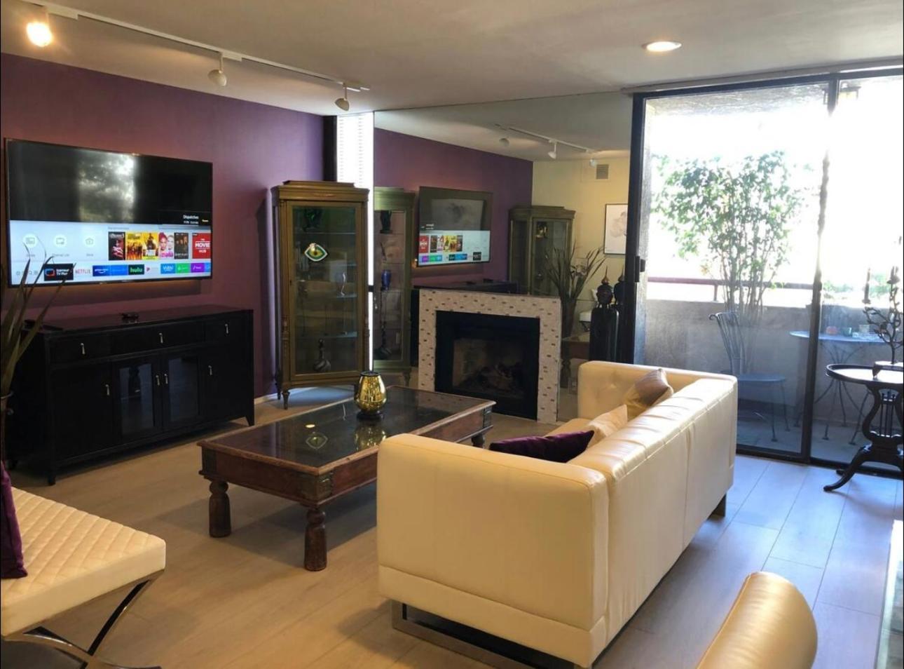 Location West La Spacious With Hottub Los Angeles