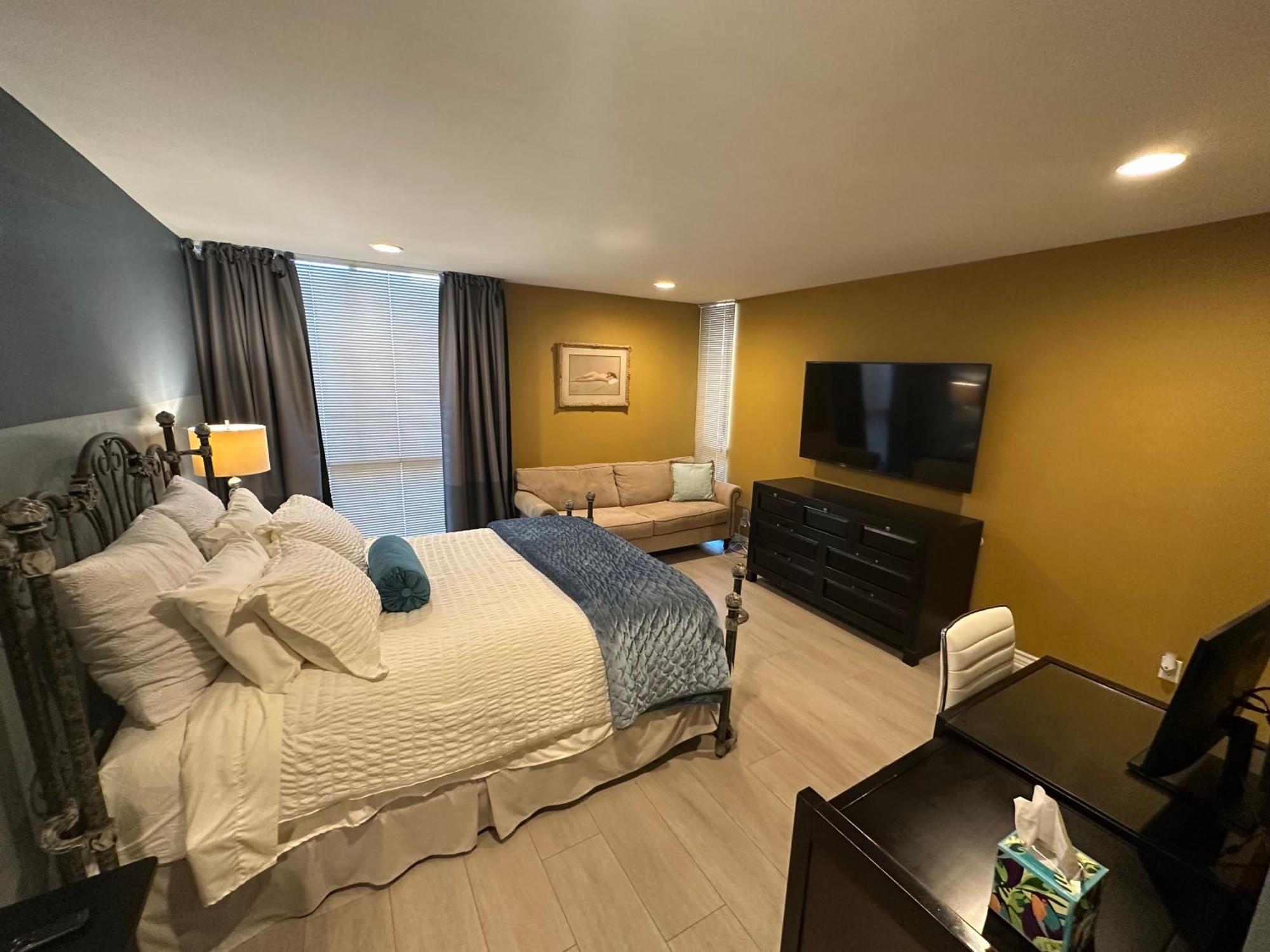 Apartment Location West La Spacious With Hottub Los Angeles