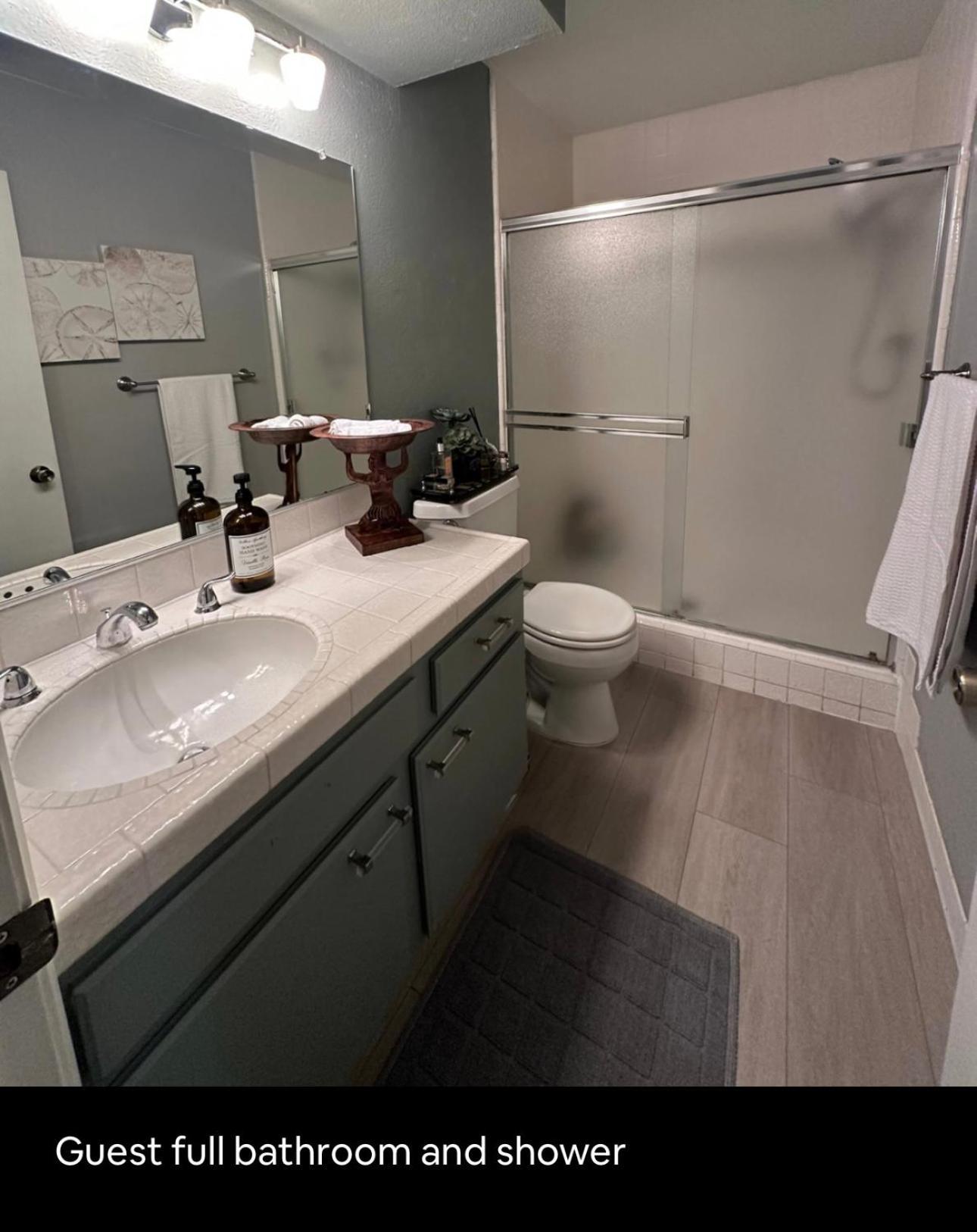 Location West La Spacious With Hottub