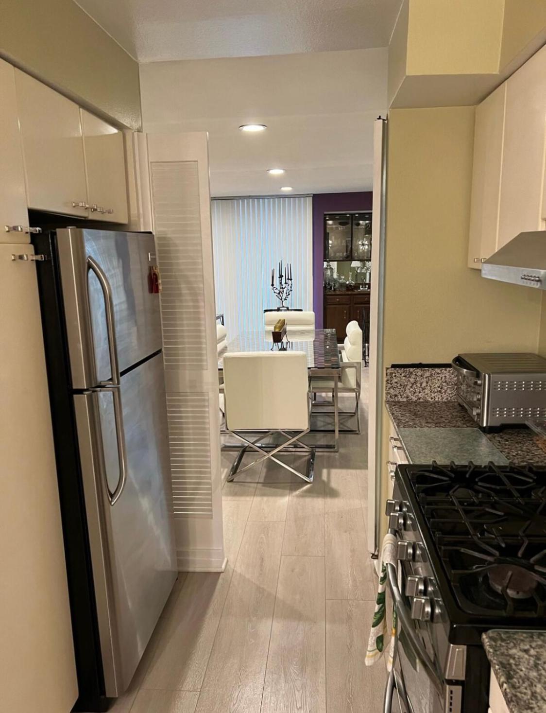 Apartment Location West La Spacious With Hottub