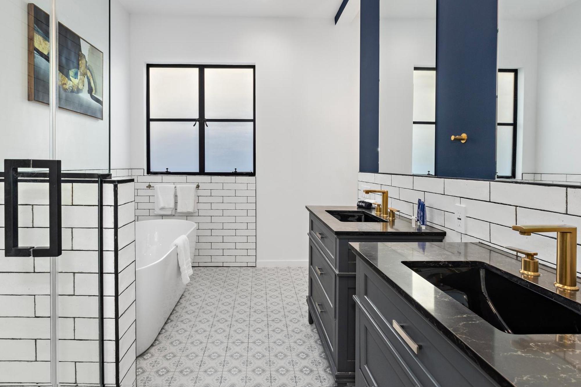 Luxurious 4 King Bedtownhouse With Free Parking And Rooftop Casa de férias