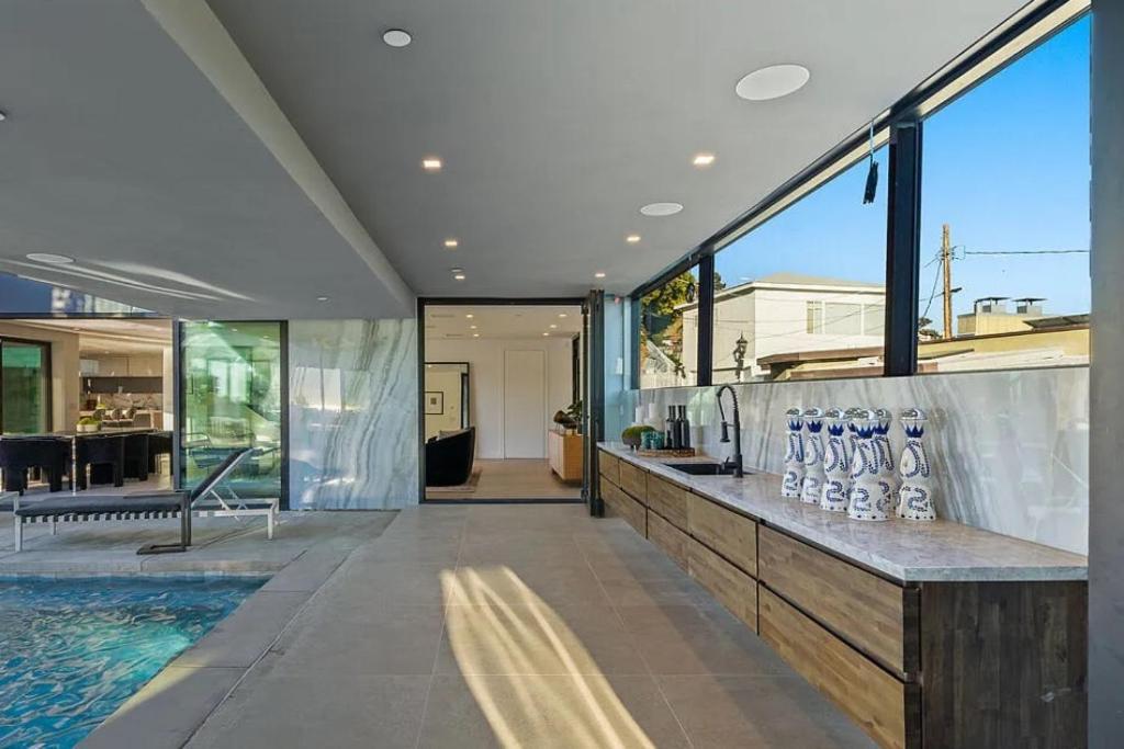 Haslam Terrace Los Angeles