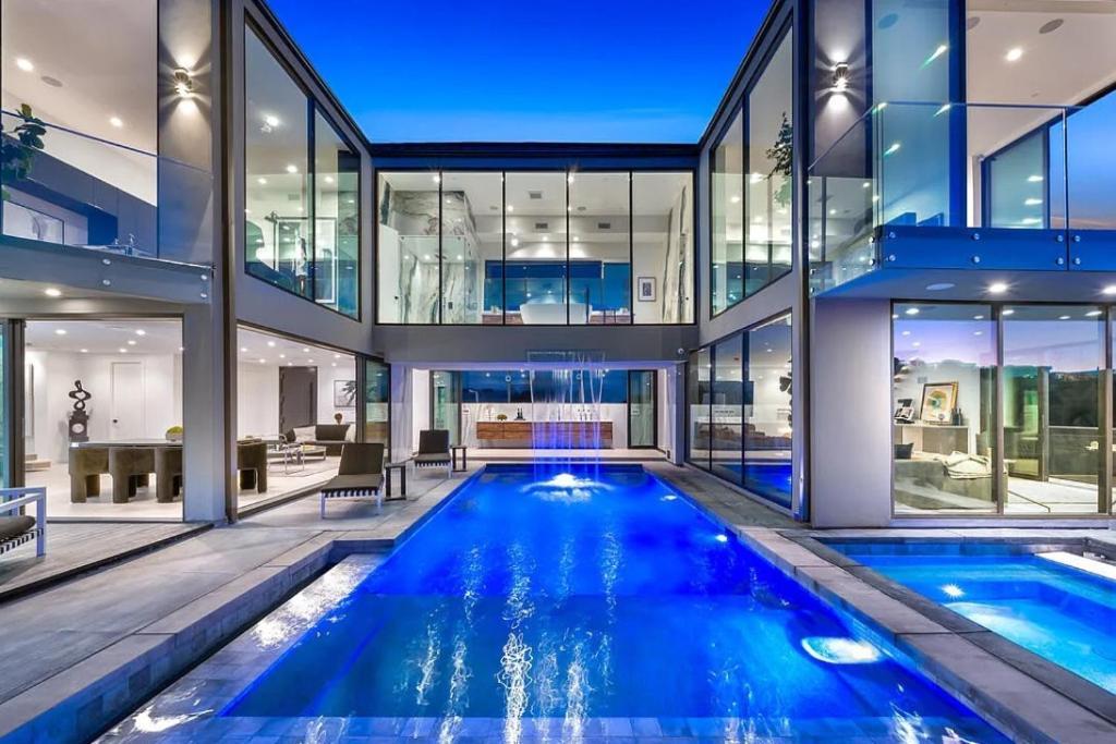 Haslam Terrace Apartment Los Angeles