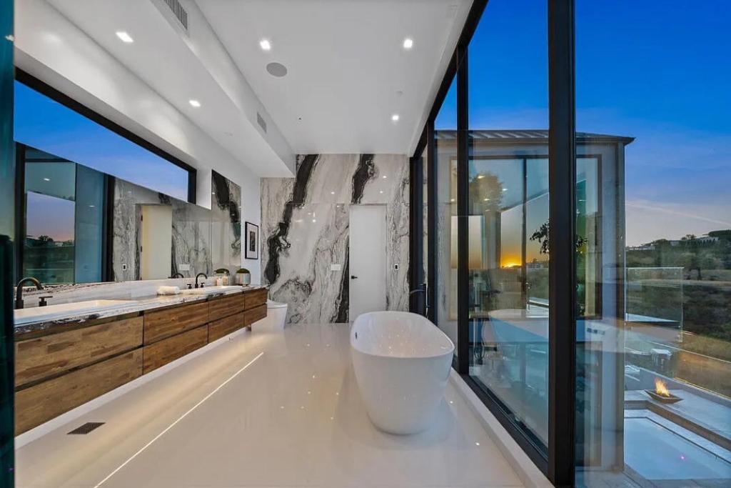Haslam Terrace Apartment Los Angeles