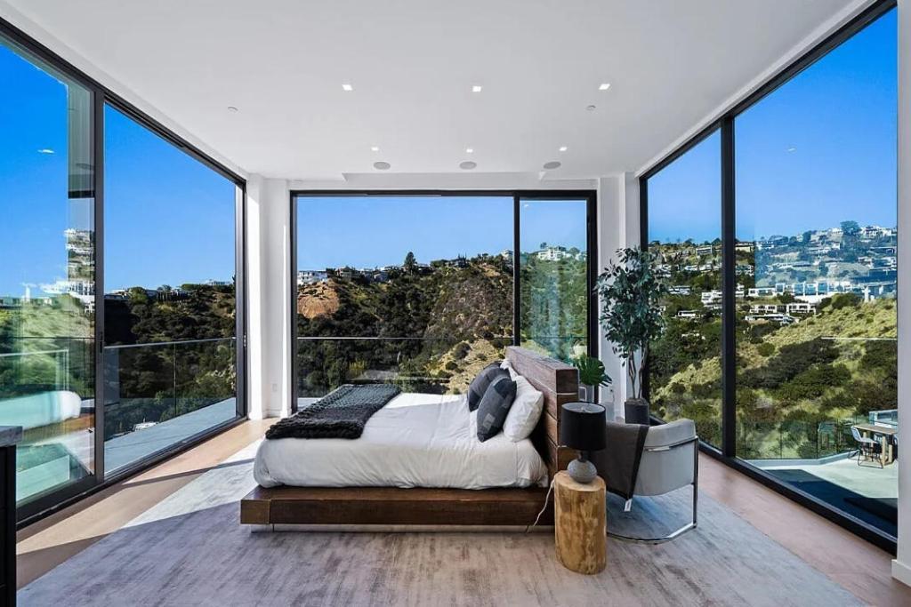 Haslam Terrace Apartment Los Angeles