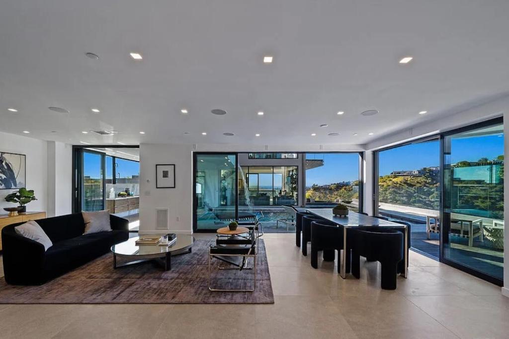 Haslam Terrace Apartment Los Angeles