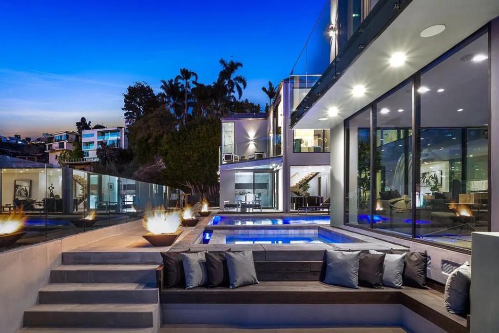 Haslam Terrace Apartment Los Angeles