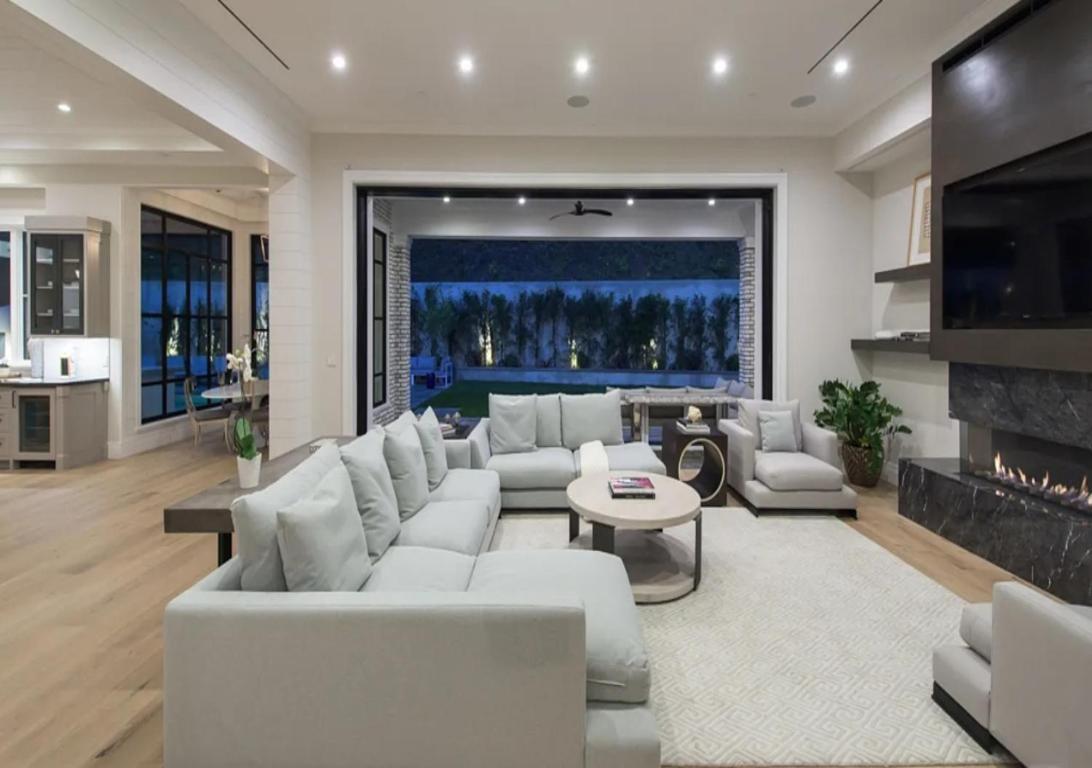 Mandeville Canyon Apartment