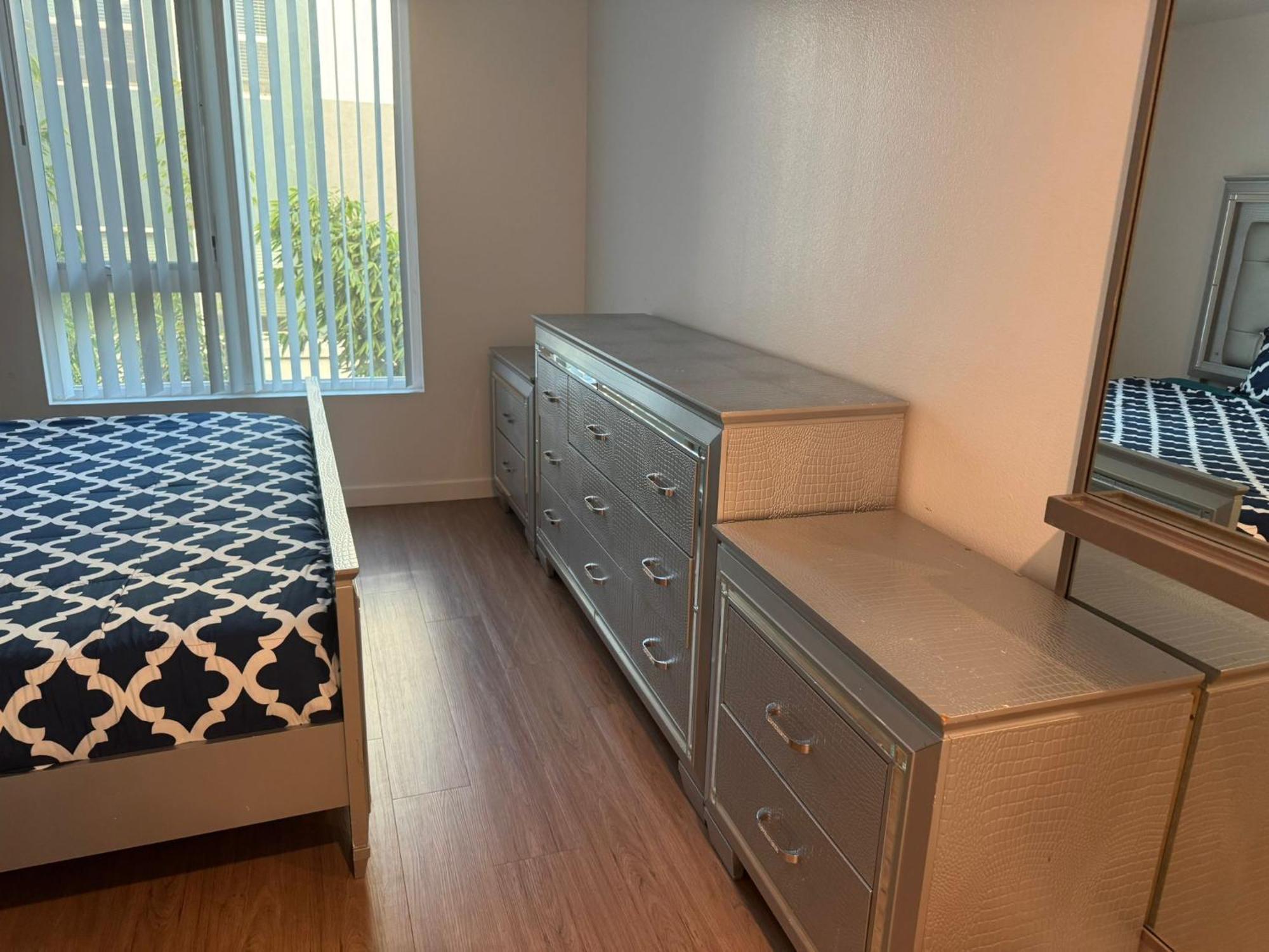Aparthotel Stylish Downtown Escape With Rooftop Views