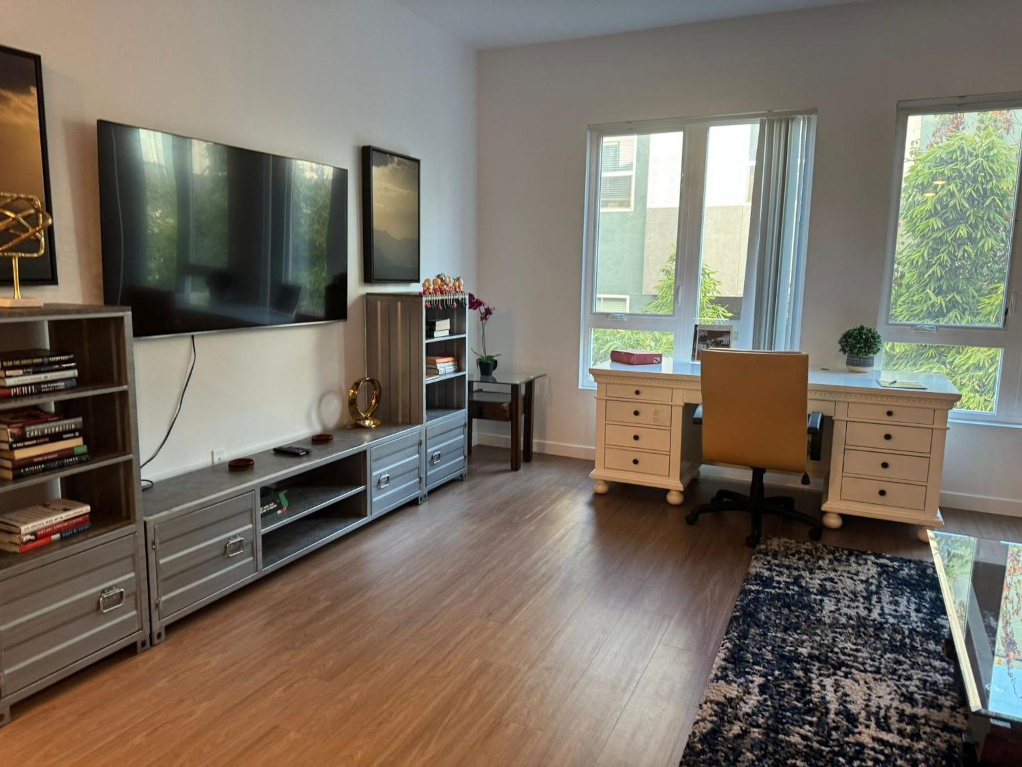 Aparthotel Stylish Downtown Escape With Rooftop Views