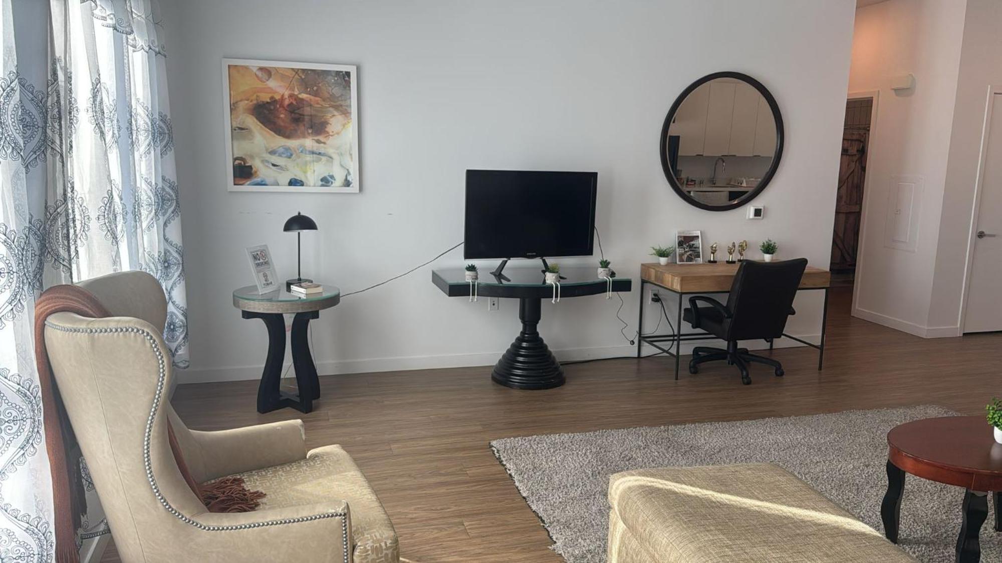 Stylish Downtown Escape With Rooftop Views Aparthotel *