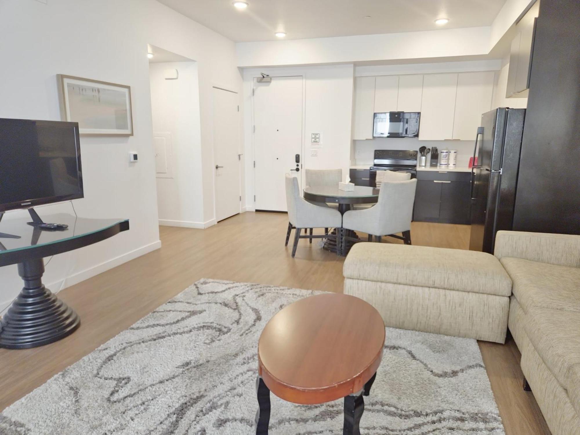 Stylish Downtown Escape With Rooftop Views * Los Angeles