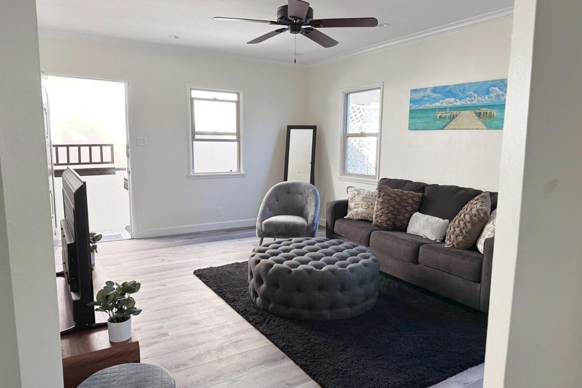 Fully Remodeled 1 Bedroom In Prime West Hollywood