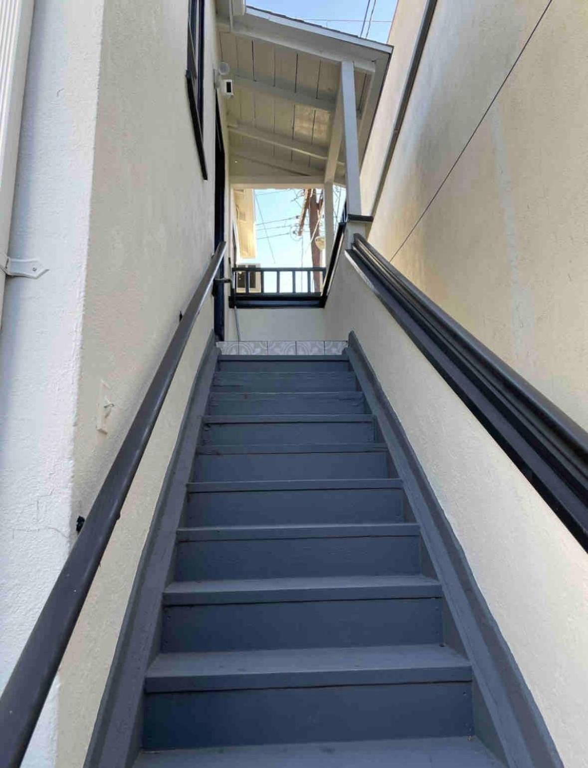 Fully Remodeled 1 Bedroom In Prime West Hollywood Apartment
