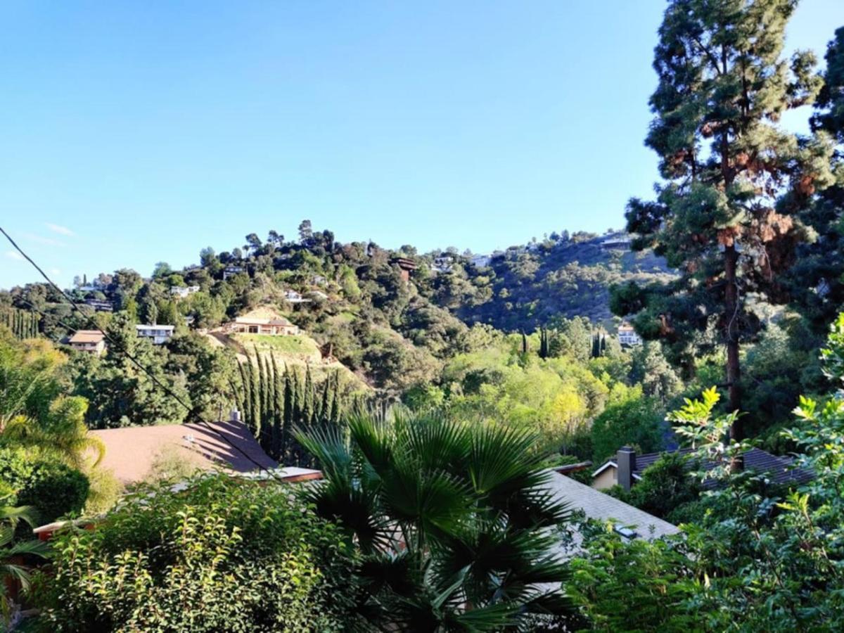 Skyhill Pool Gym Game Walk To Universal Los Angeles