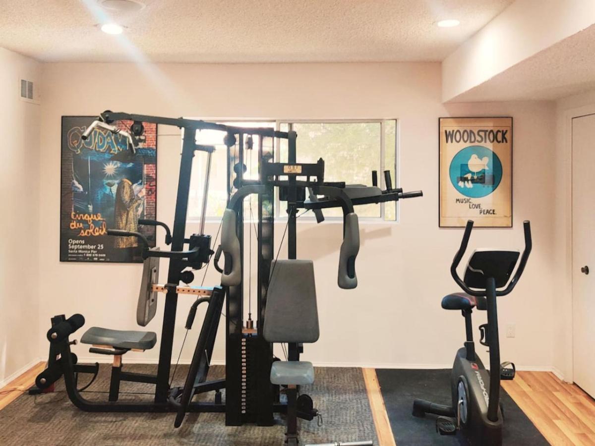 Skyhill Pool Gym Game Walk To Universal Los Angeles