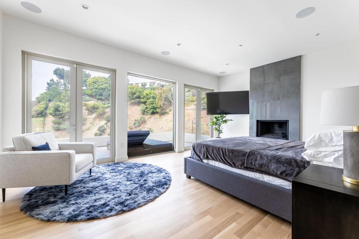 Holiday home Stunning View 3-br Hollywood Vista & Infinity Pool