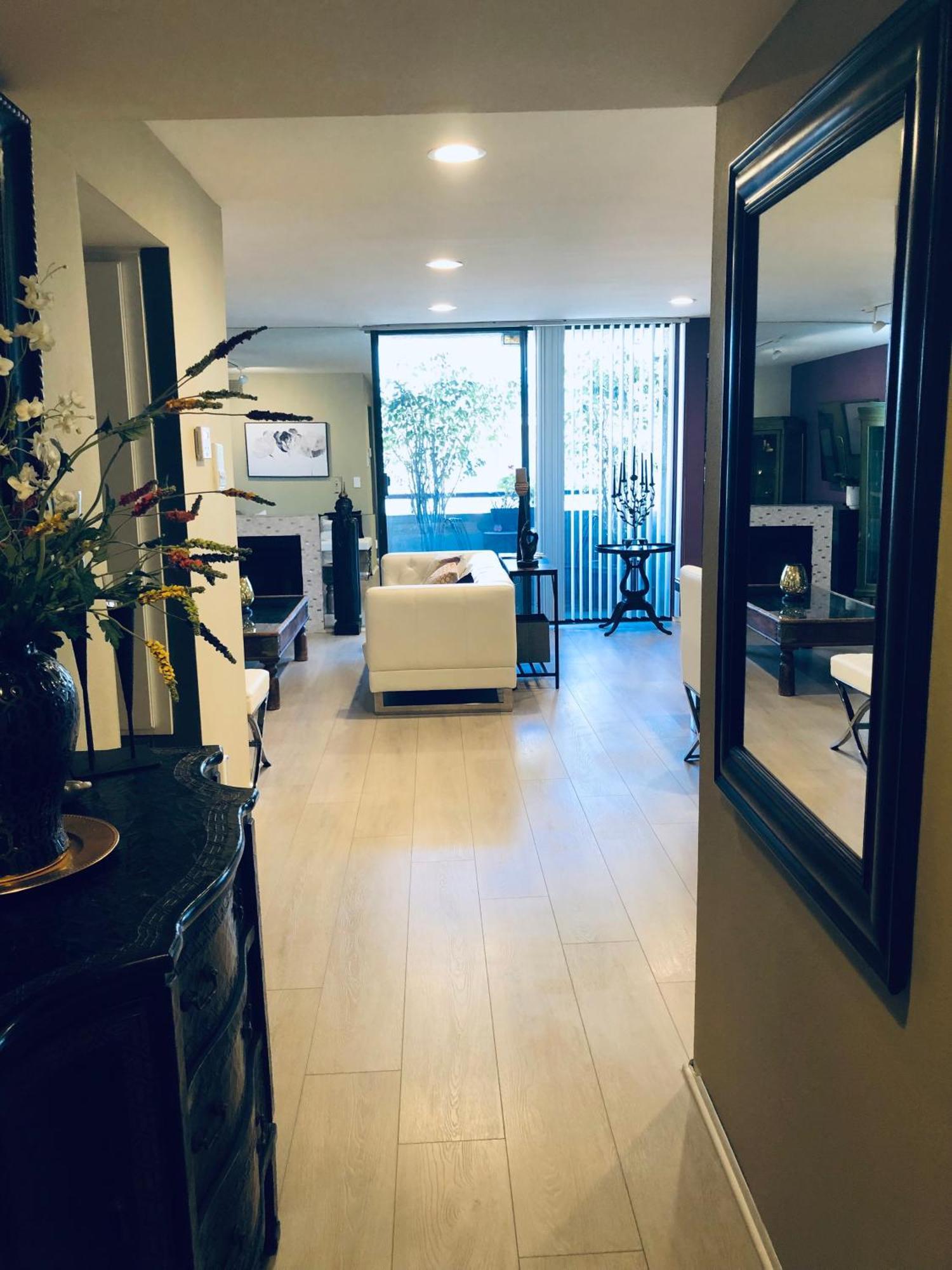 Apartment Location West La Spacious With Hottub Los Angeles