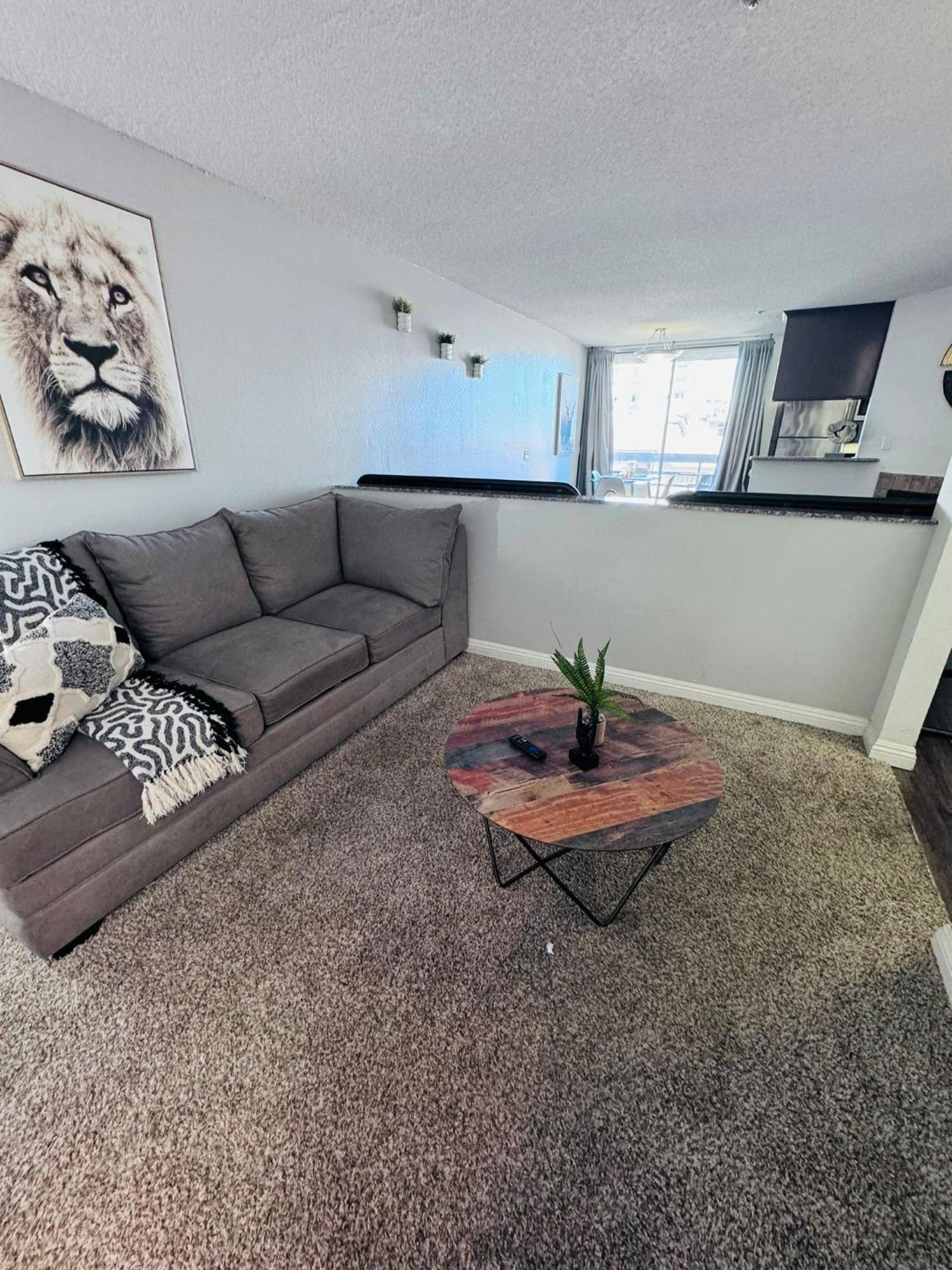 Amazing Universal Loft Free Parking * Los Angeles