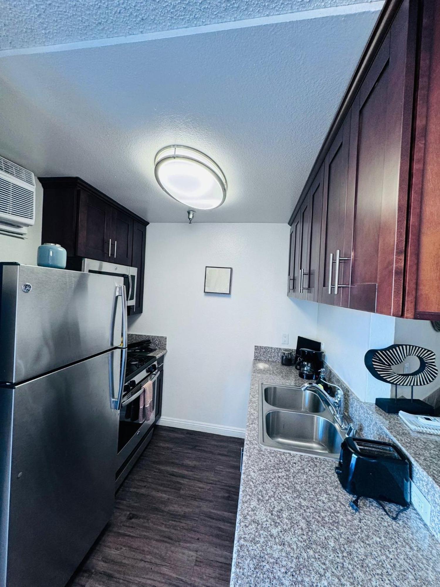 Apartment Amazing Universal Loft Free Parking