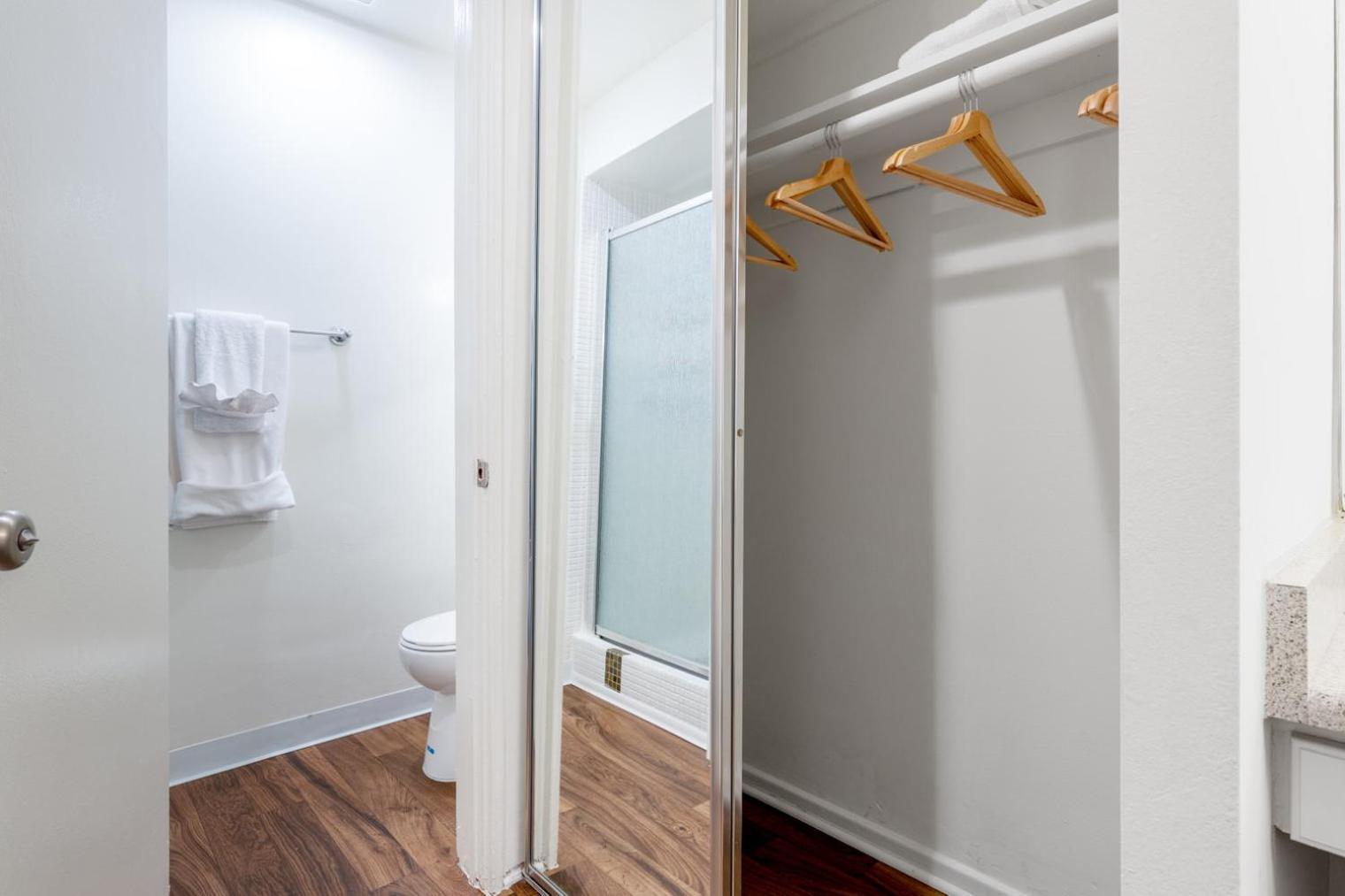 Apartment Culver 2br W Gym Pool Nr Shops Lax-329