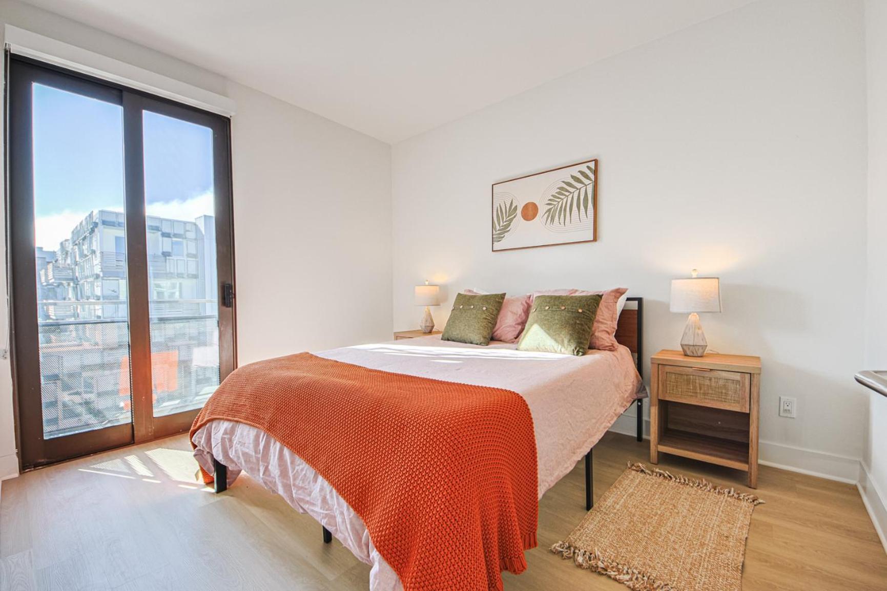 Apartment Beachside 2bd 2ba, 12min Walk To Santa Monica Pier *