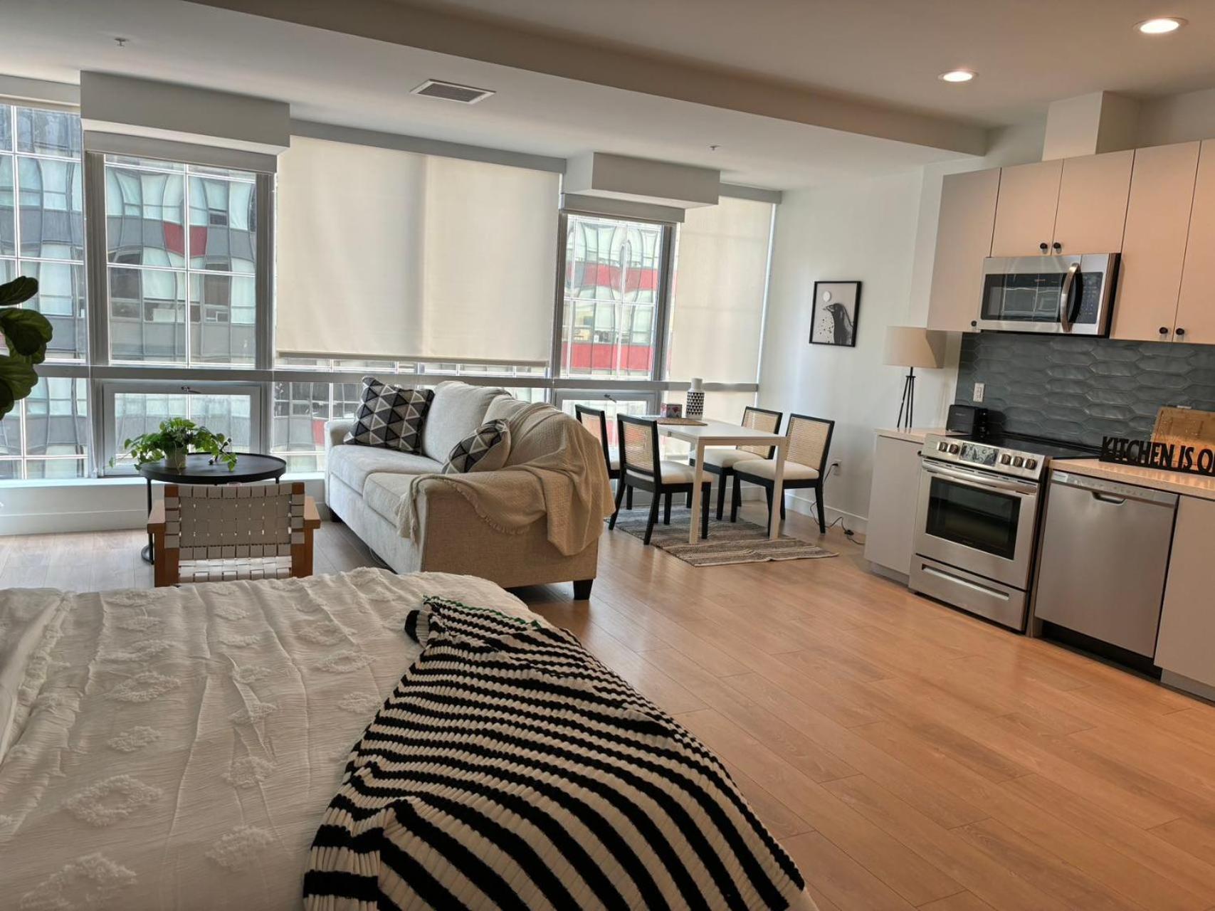 Stylish Downtown La Getaway - Prime Location On Wilshire Blvd!