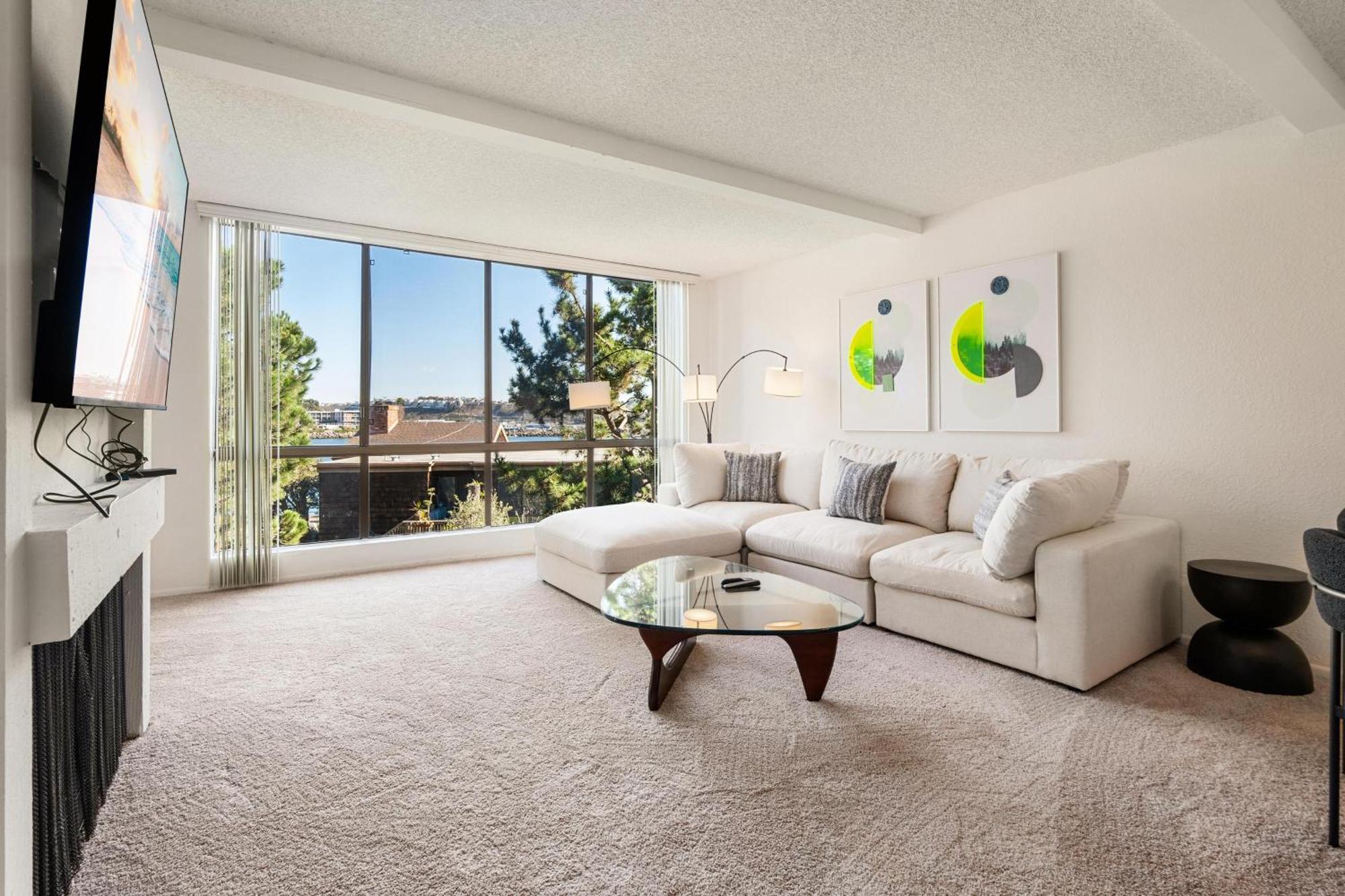 Onyx Oasis - Bold Marina 2br Gem Indoor Fireplace Water View Los Angeles