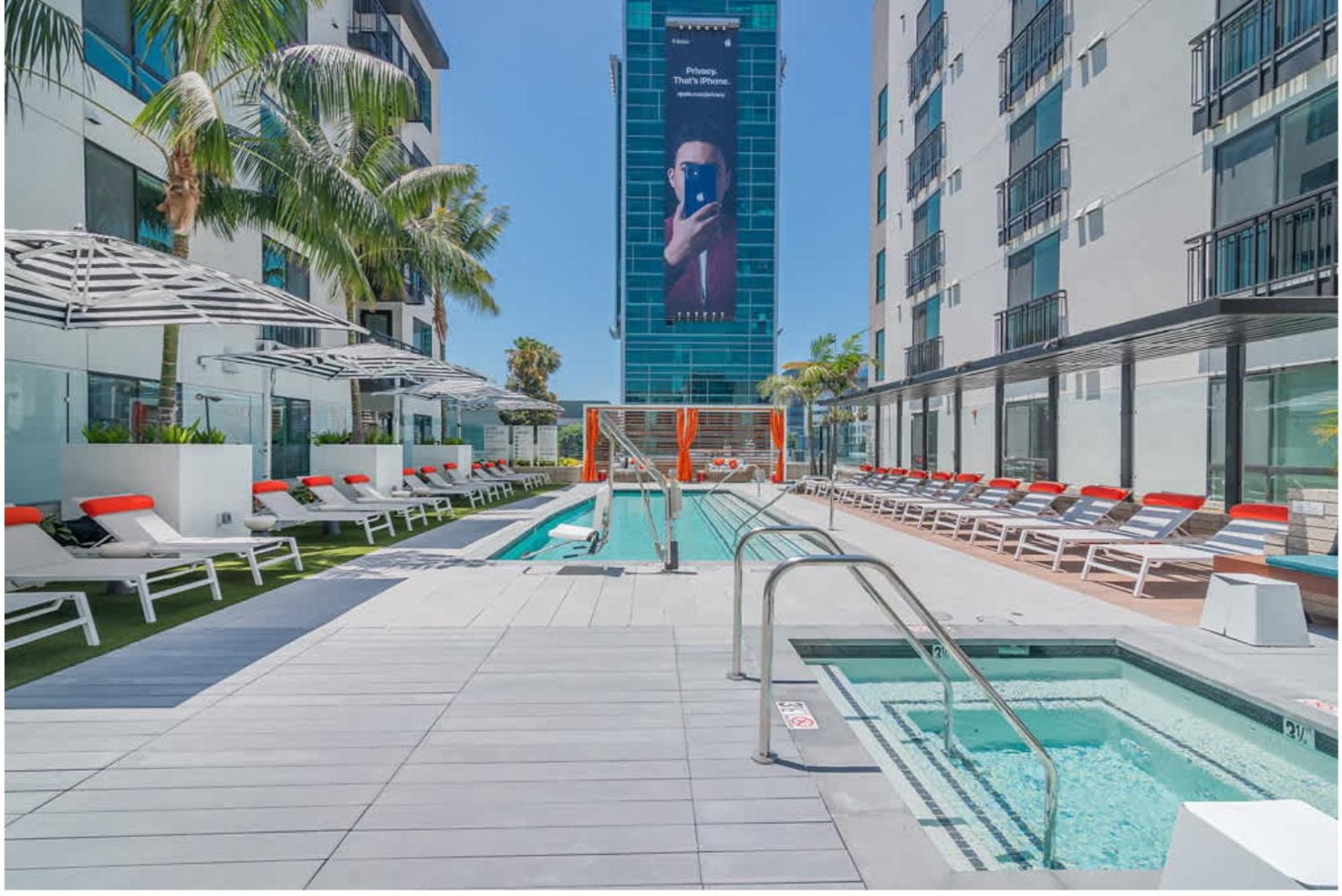 Sunbathed Hollywood Sunset View Free Parking Apartment Los Angeles