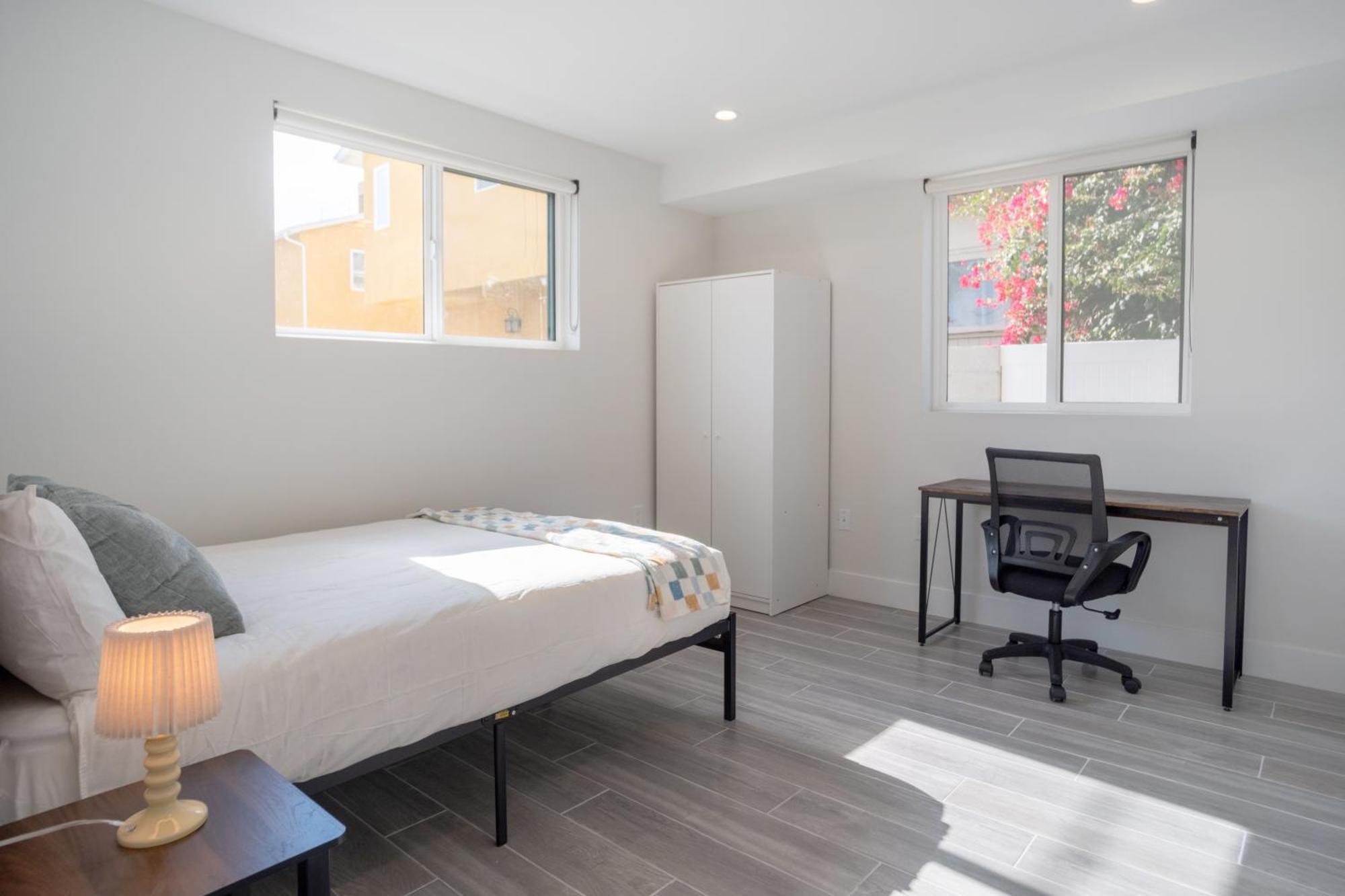 Guest house Cozy La Retreat Near Usc Steps To Koreatown & Downtown Los Angeles