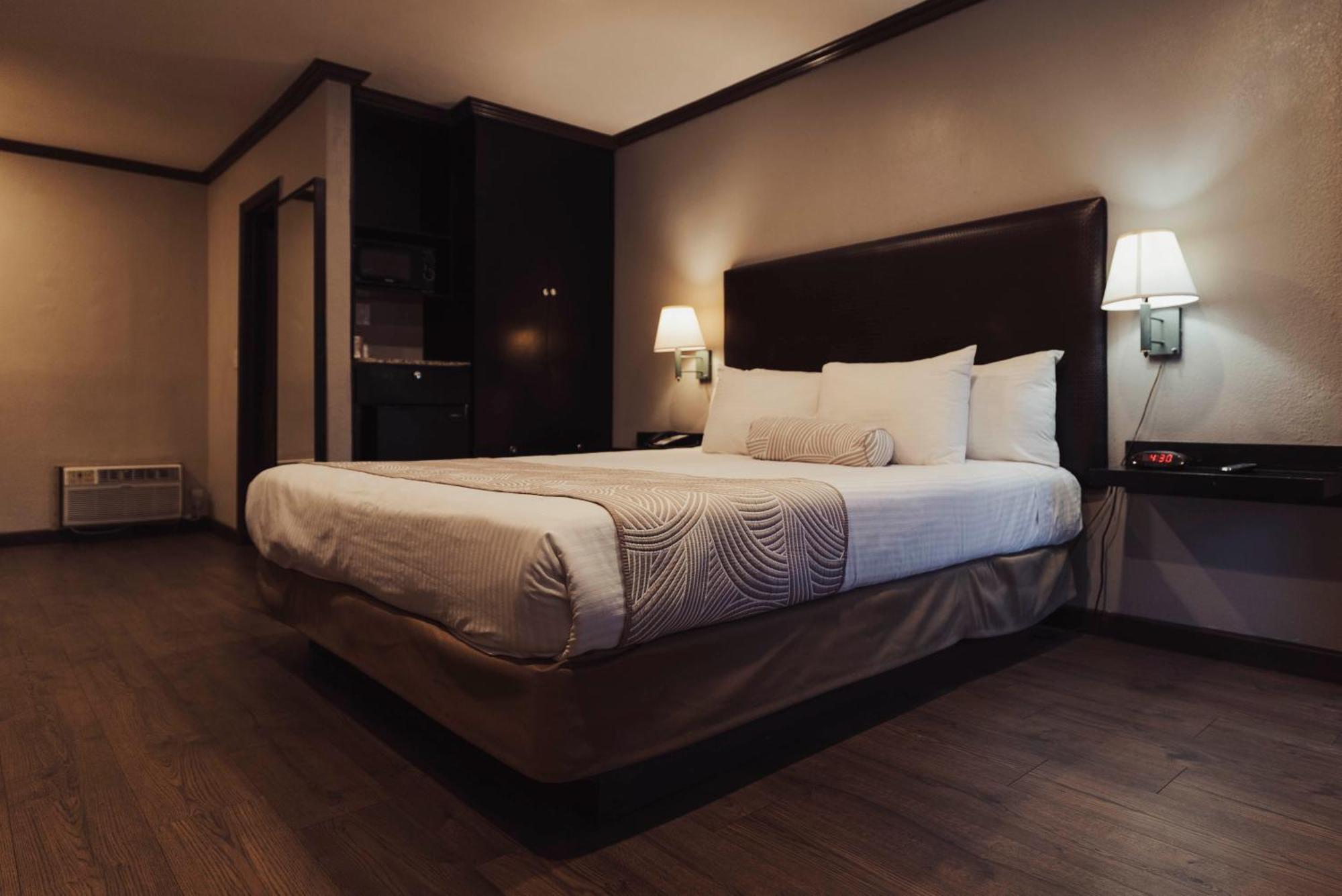 The Dixie Hollywood 3* Los Angeles