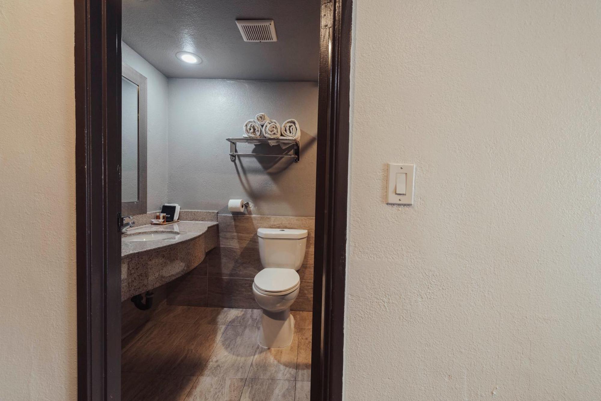 The Dixie Hollywood Hotel 3*